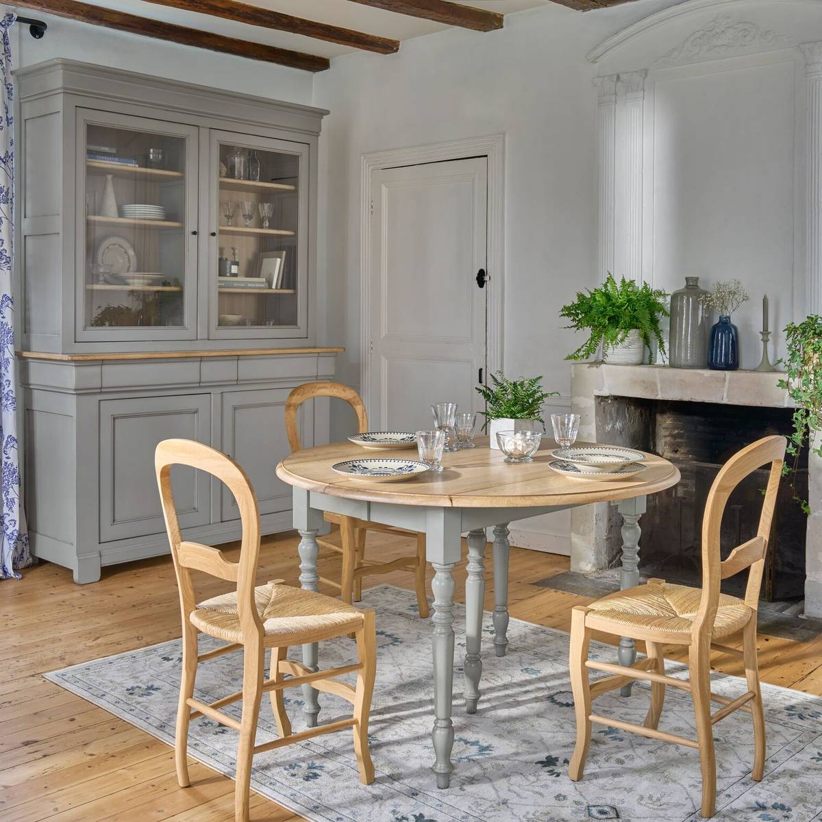 Buffet vaisselier bois massif 4 portes 3 tiroirs Embellie Buffet vaisselier bois massif 4 portes 3 tiroirs Embellie