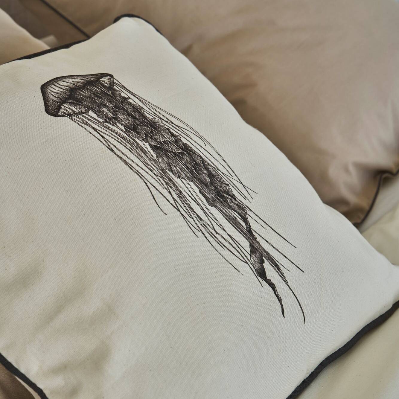 Coussin coton Méduse