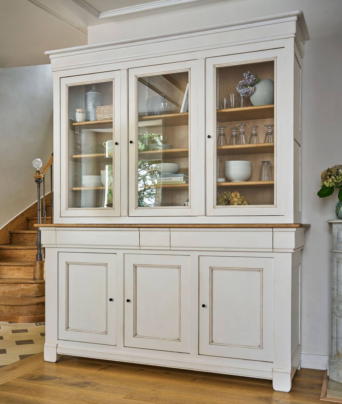 Buffet vaisselier bois massif 6 portes 3 tiroirs Embellie Buffet vaisselier bois massif 6 portes 3 tiroirs Embellie