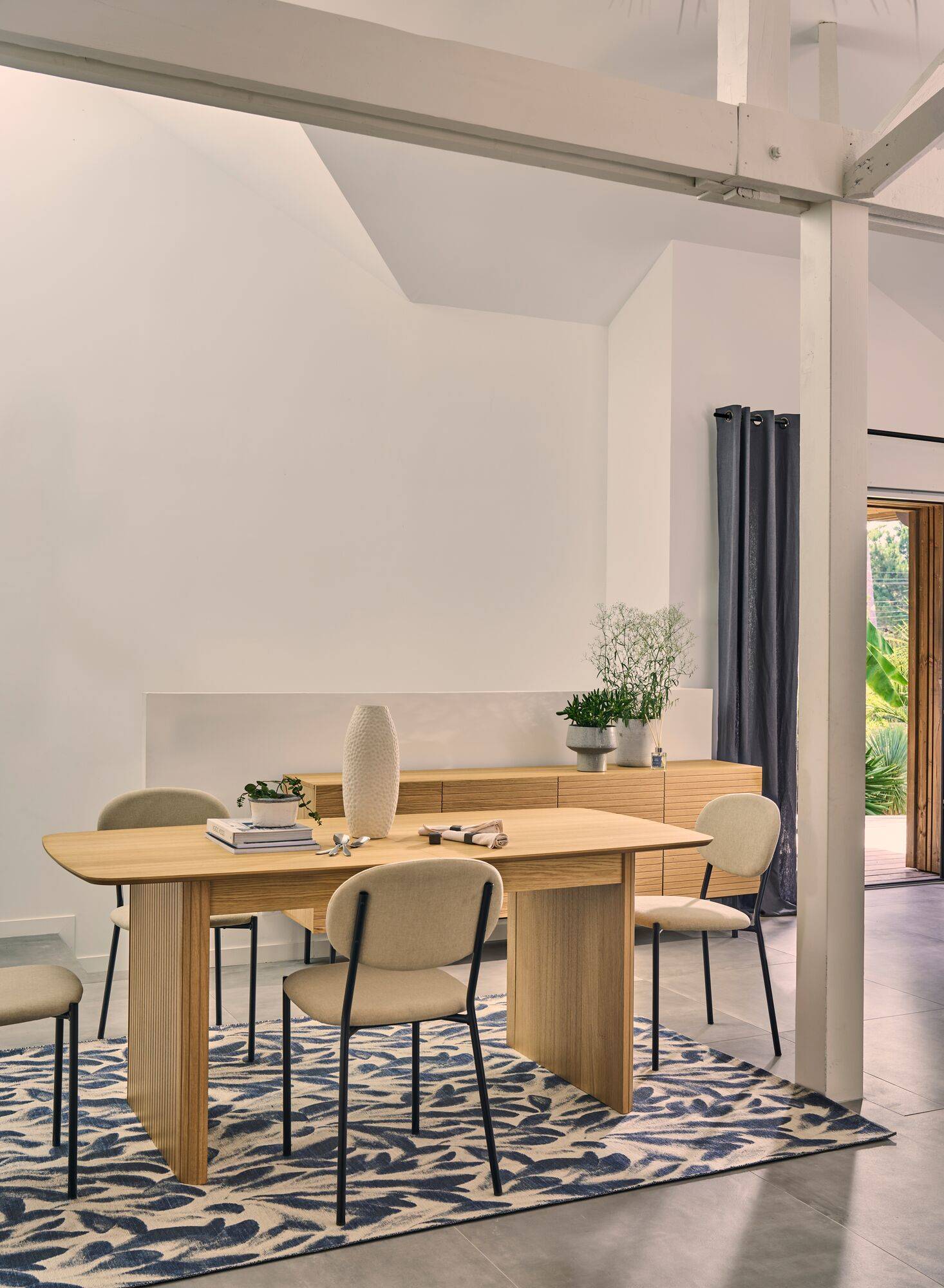 Lot de 2 chaises tissu pieds métal Sana - Image 1