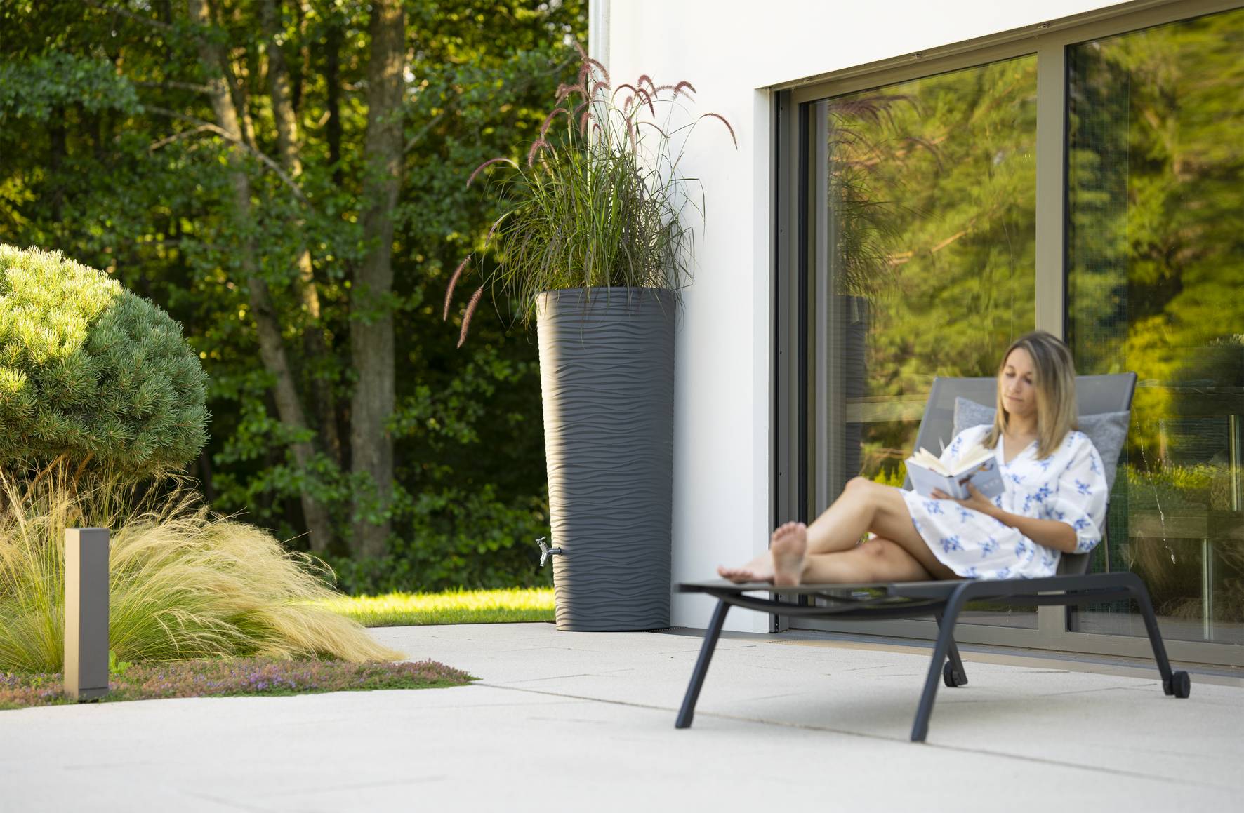 Récupérateur d'eau avec bac à fleurs 350L, Natura