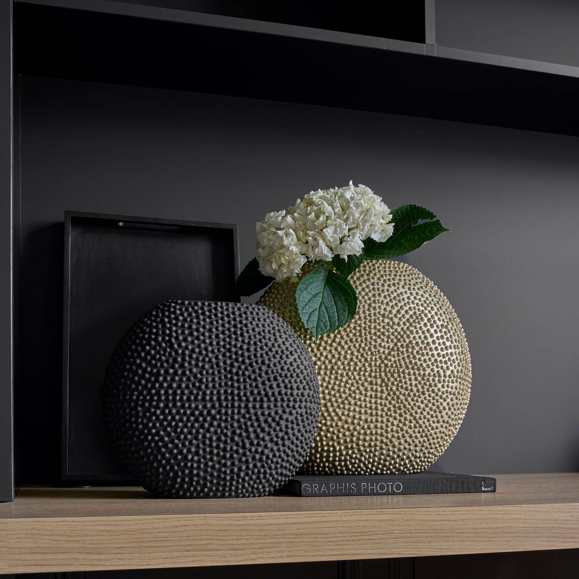 Vase céramique déco texturé noir 27 cm Sila - Image 1