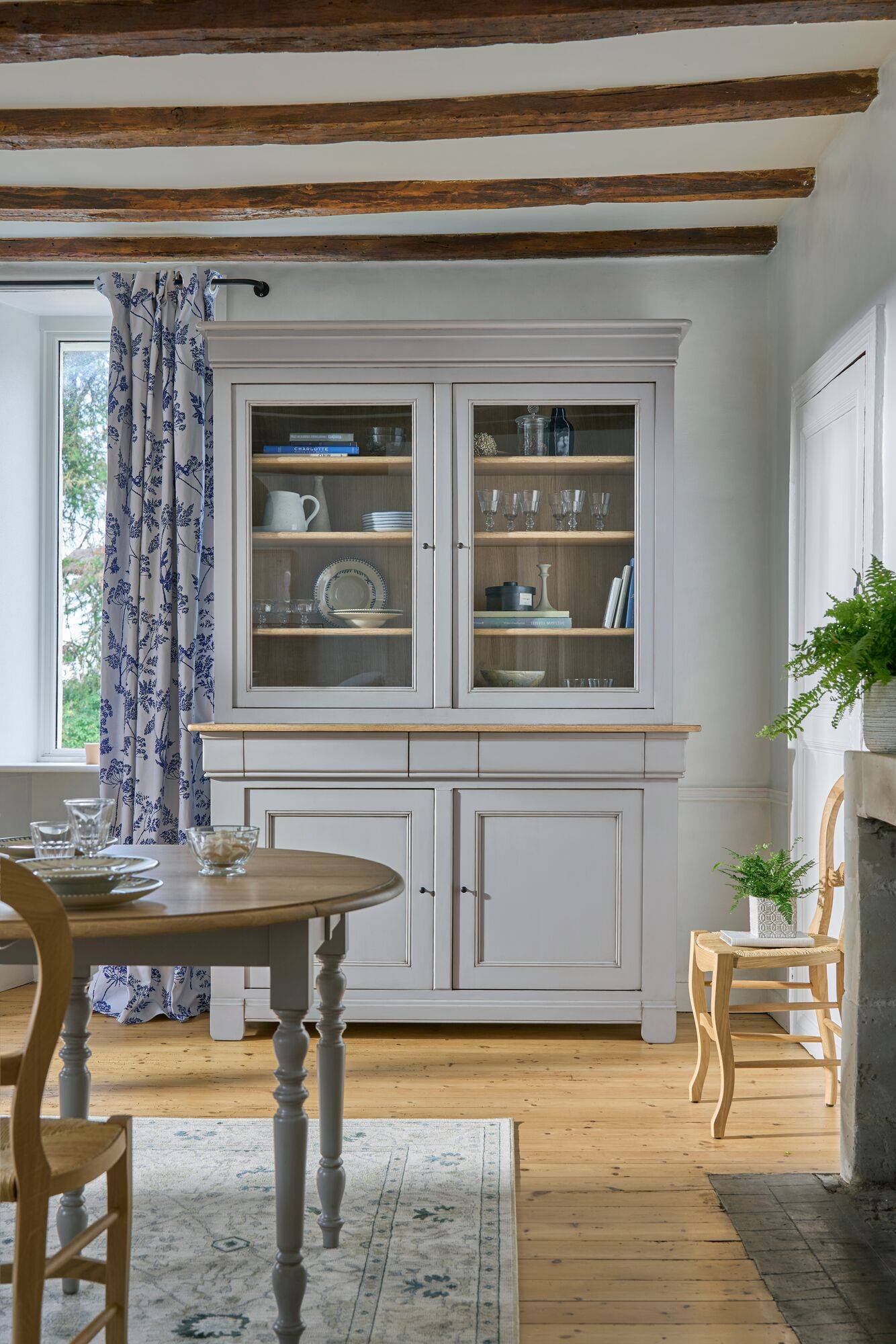 Buffet vaisselier bois massif 4 portes 3 tiroirs Embellie - Image 1