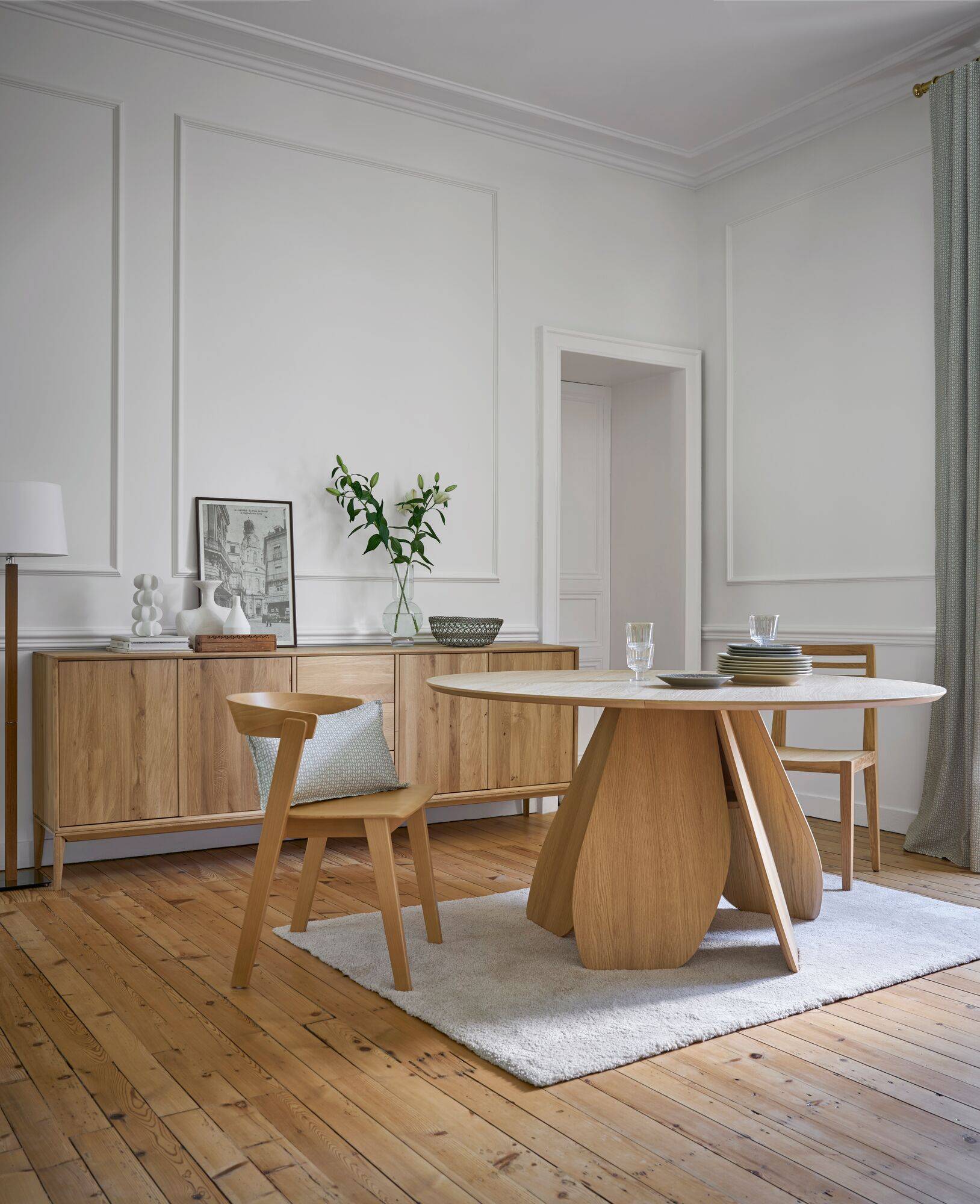 Table ronde bois 8 personnes Alba - Image 1