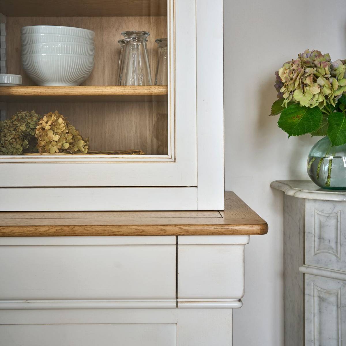 Buffet vaisselier bois massif 6 portes 3 tiroirs Embellie Buffet vaisselier bois massif 6 portes 3 tiroirs Embellie