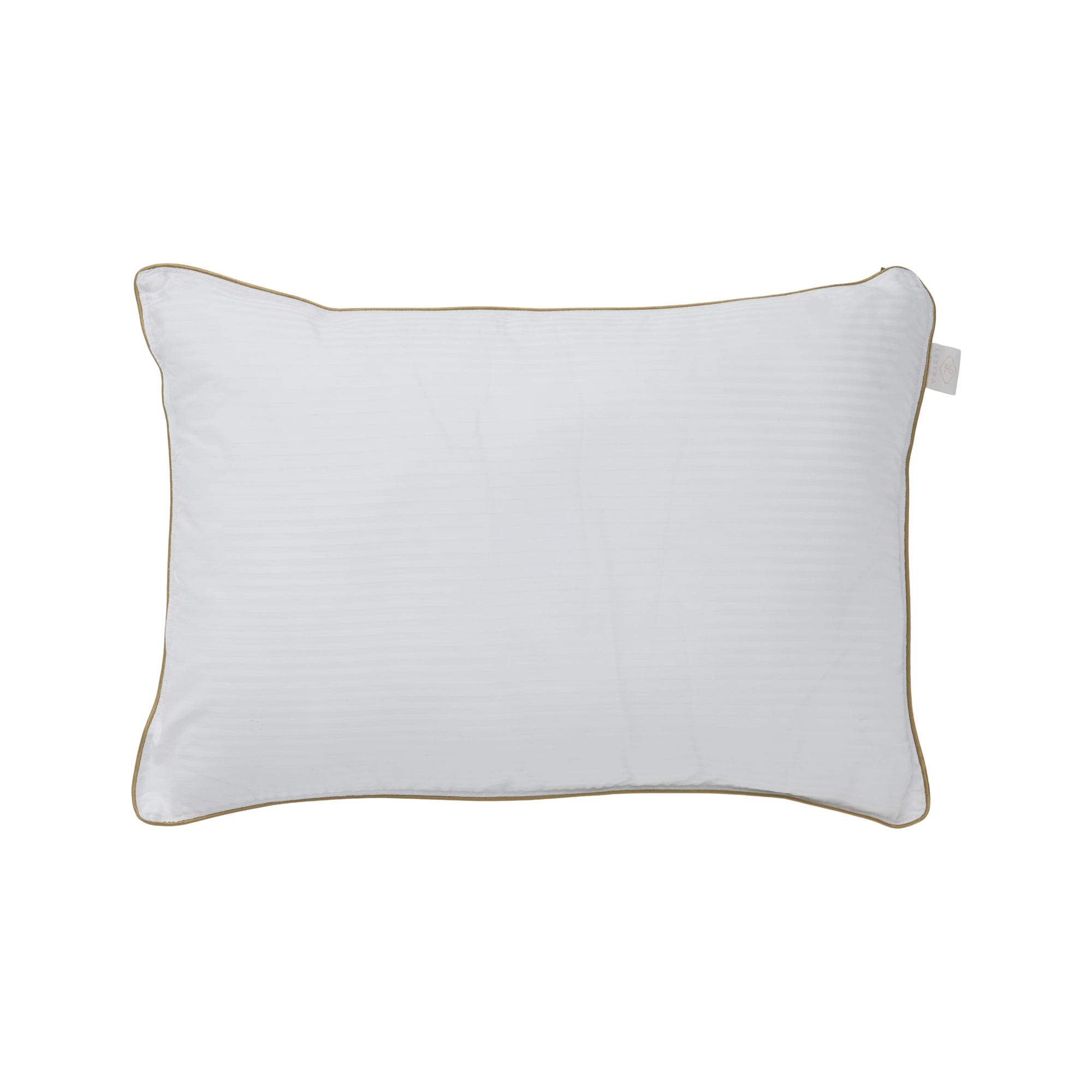 Un oreiller haut de gamme bien sûr que c'est réalisable !Découvrez Léonore un oreiller Camif.Sa particularité, il est entièrement déhoussable, son enveloppe est lavable, hygiène parfaite.Son enveloppe est en coton avec des rayures satinées ce qui le rend très élégant.Son garnissage est en Com'Duv® 100% polyester siliconé, une matière première de qualité. Avec une finition passepoil aux allures luxueuses