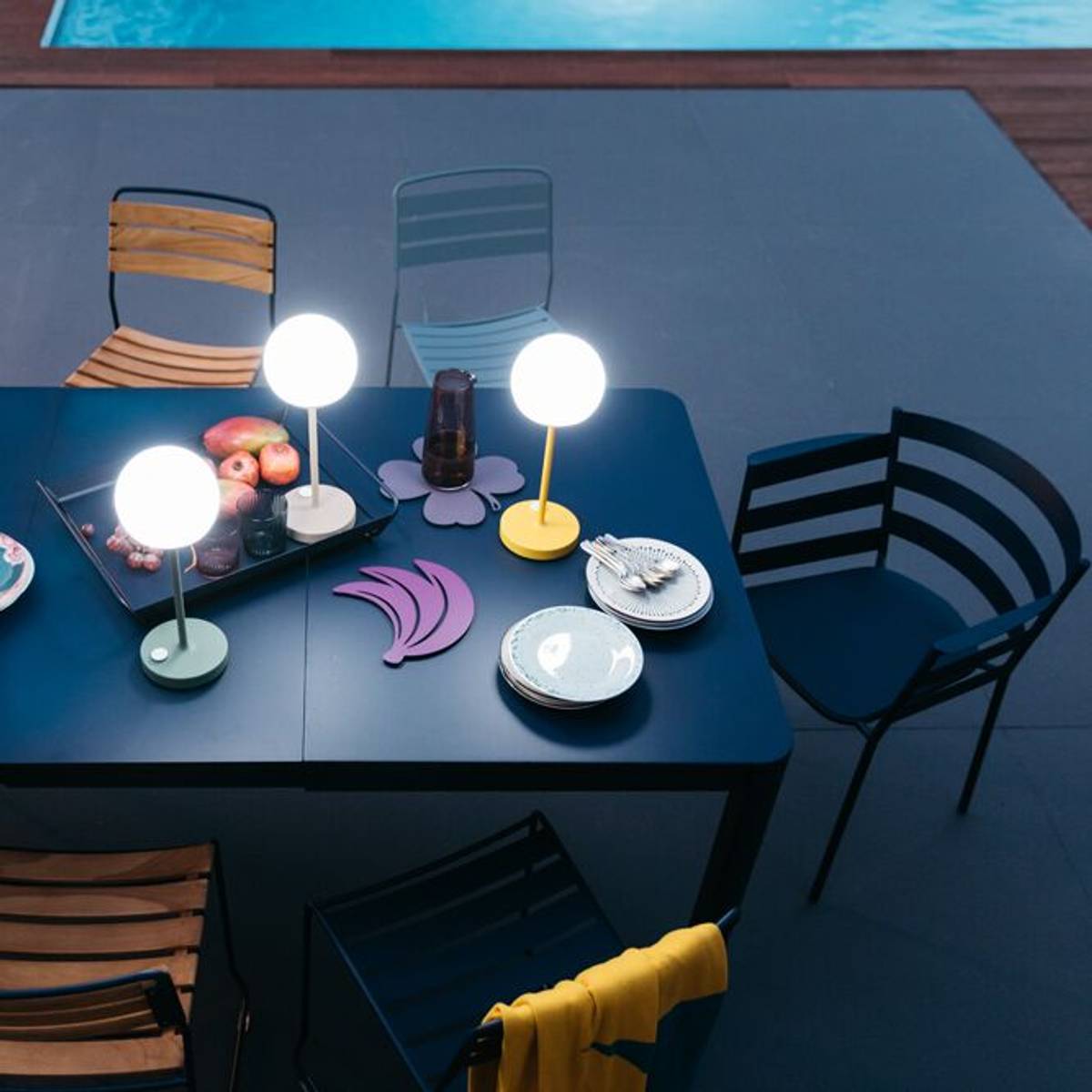 Table Rectangulaire Extensible 149/234 x 100 cm Ribambelle en Aluminium Table Rectangulaire Extensible 149/234 x 100 cm Ribambelle en Aluminium
