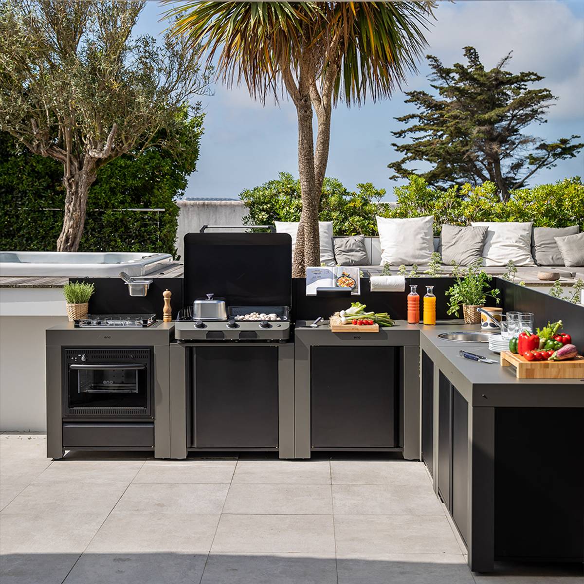 Plateau d'Angle pour Cuisine d'Extérieur Modulo en Acier Gris Cargo et Noir Plateau d'Angle pour Cuisine d'Extérieur Modulo en Acier Gris Cargo et Noir