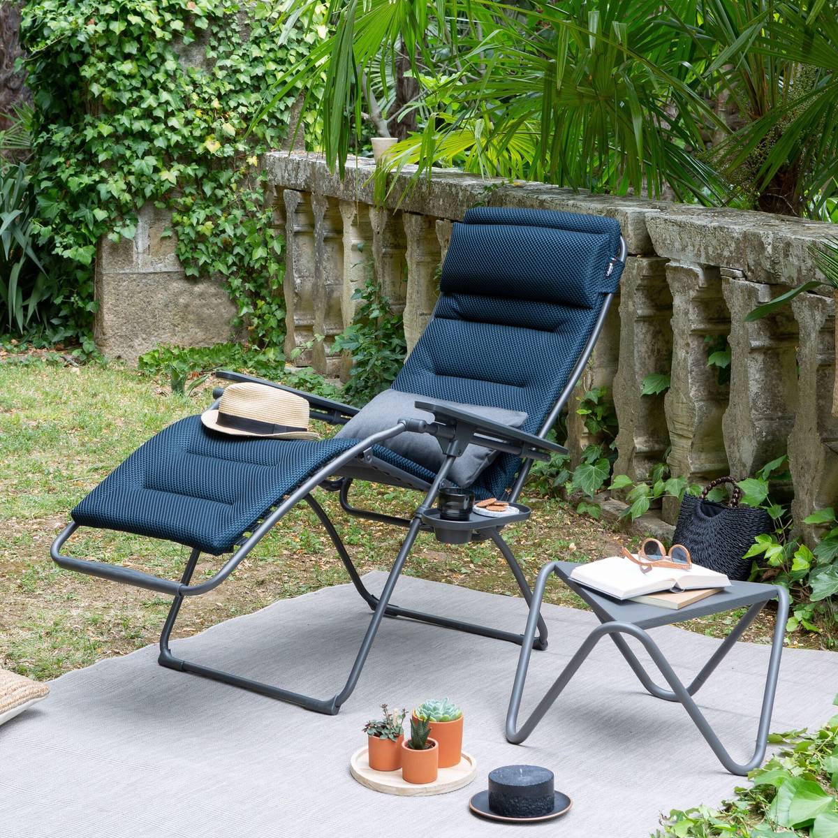 Table Basse Micro-Perforée Vogue Titane Table Basse Micro-Perforée Vogue Titane