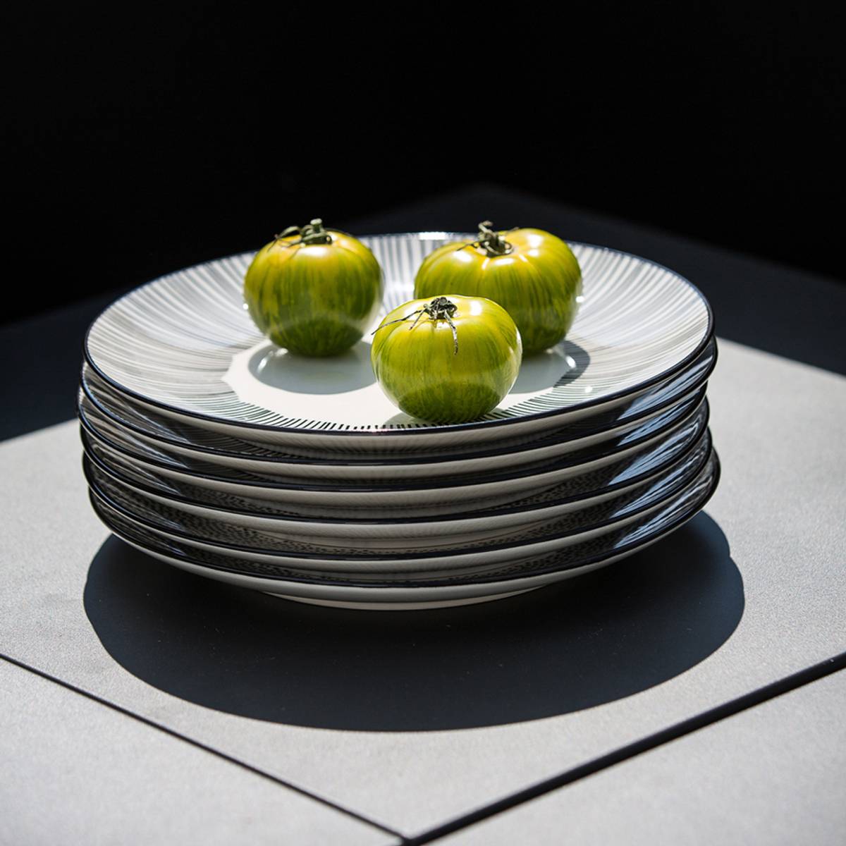 Plateau d'Angle pour Cuisine d'Extérieur Modulo en Acier Gris Cargo et Noir Plateau d'Angle pour Cuisine d'Extérieur Modulo en Acier Gris Cargo et Noir