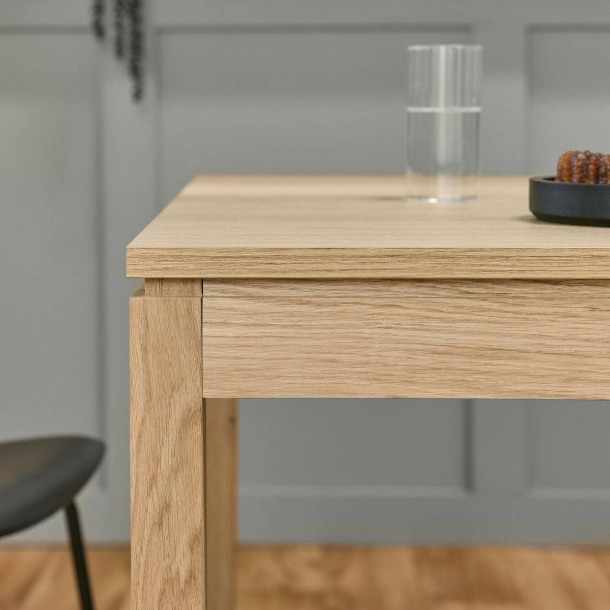 Table à manger rectangulaire décor bois 8 personnes Simon Table à manger rectangulaire décor bois 8 personnes Simon