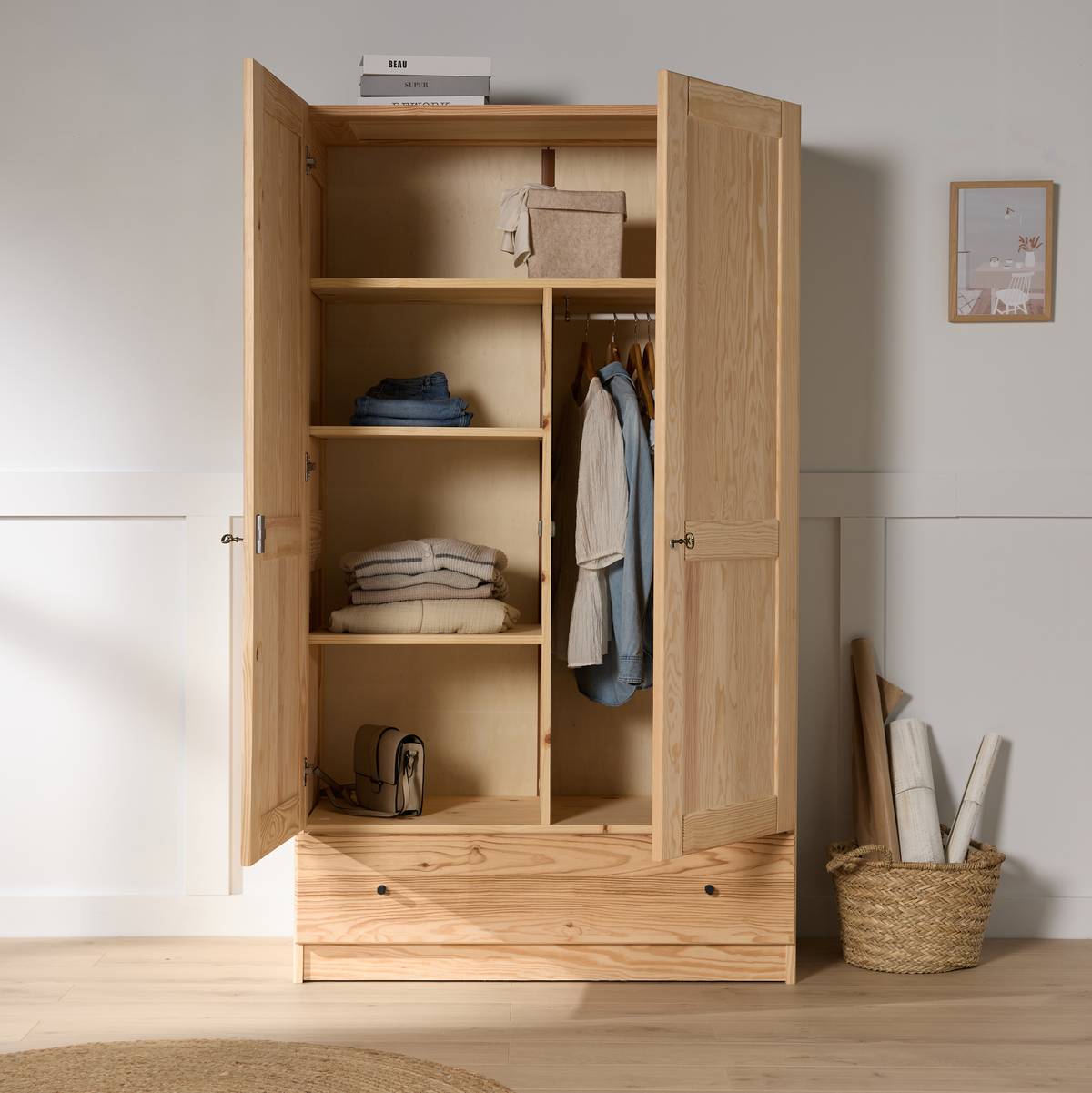 Armoire bois massif 2 portes 1 tiroir Iris Armoire bois massif 2 portes 1 tiroir Iris