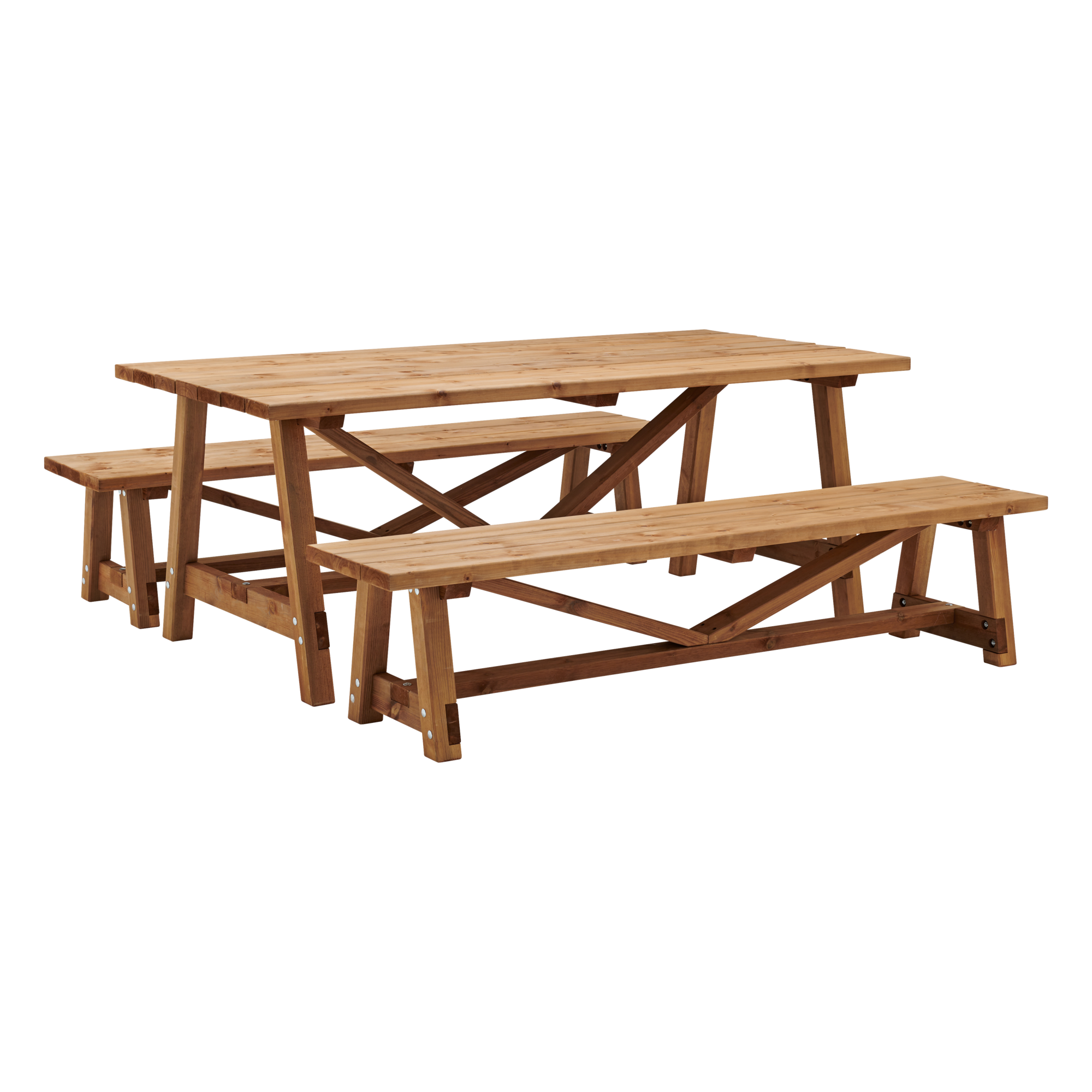 Vous recherchez une table de jardin robuste et assez grande pour vos déjeuners dehors en famille ? Découvrez l'ensemble Table avec deux bancs en bois massif Edwina CAMIF.Cet ensemble est fabriqué en bois massif PEFC de haute qualité provenant d'Europe du Nord. Le bois est traité en autoclave classe III coloré qui le protège contre les agressions extérieures tout en lui offrant une belle teinte brune.Cette table est parfaite pour accueillir jusqu'à 8 convives.