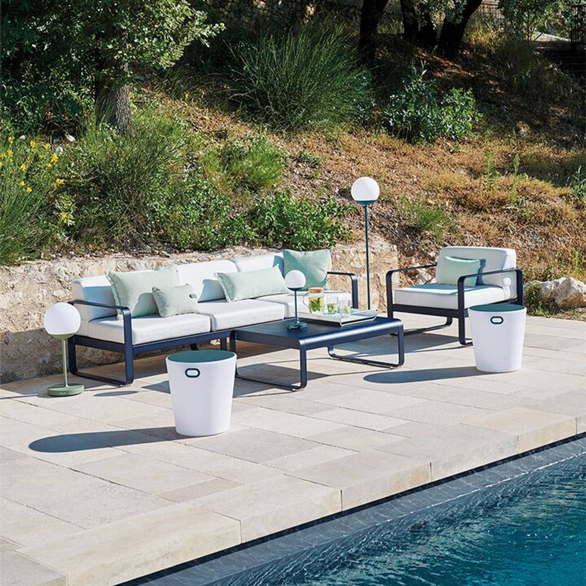 Table Basse Rectangulaire 103 x 75 cm Bellevie en Aluminium Table Basse Rectangulaire 103 x 75 cm Bellevie en Aluminium