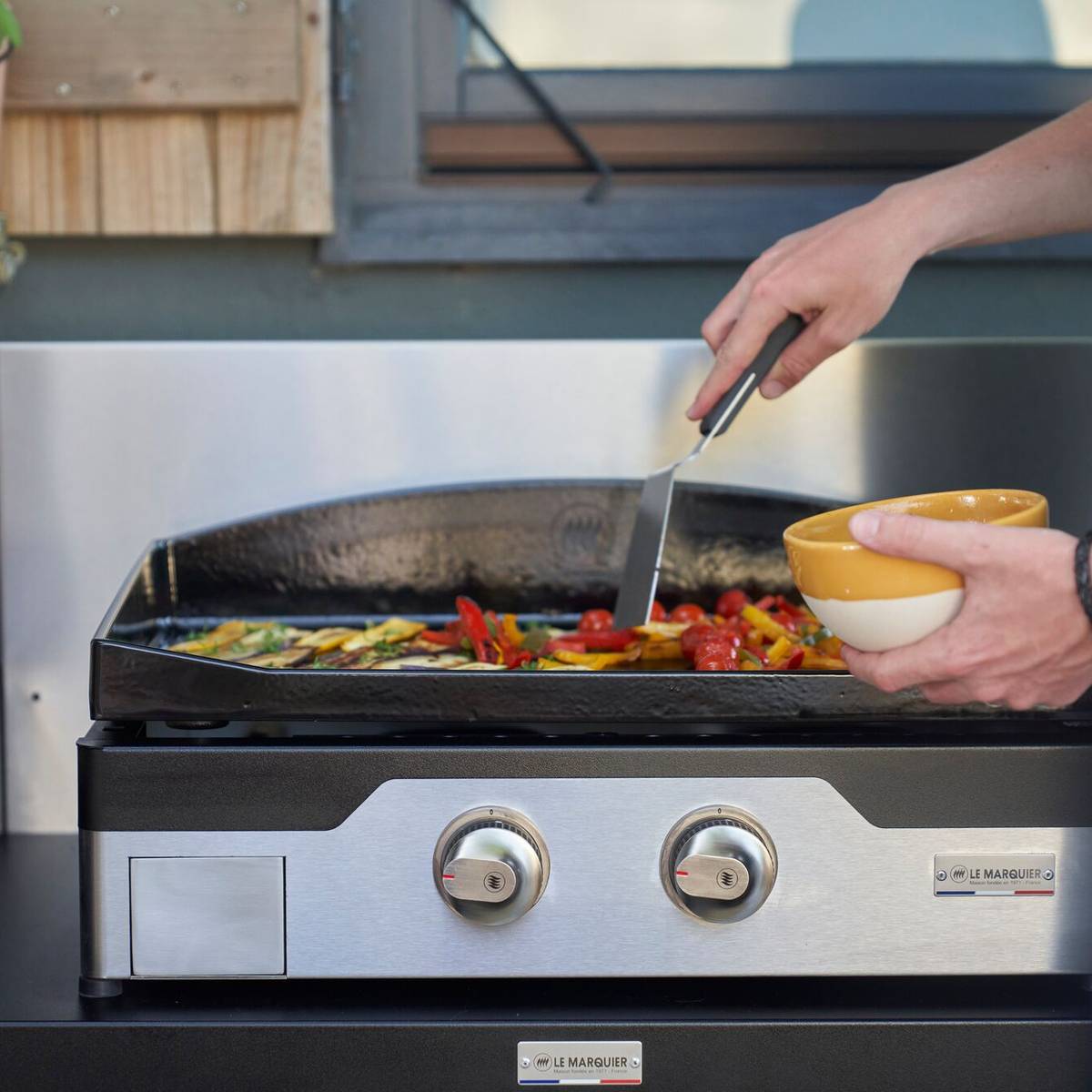 Plancha Signature Allure 260 Duo en Acier Noir et Inox Plancha Signature Allure 260 Duo en Acier Noir et Inox