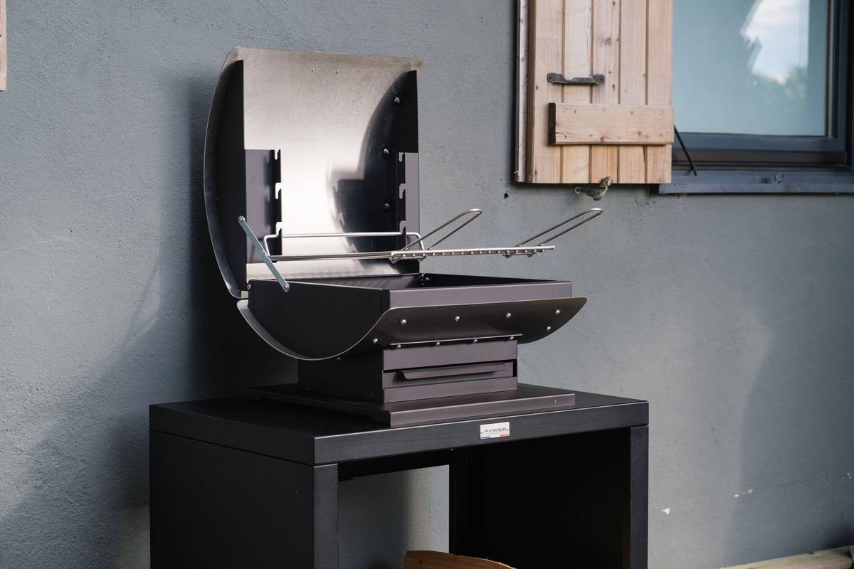 Barbecue Le Barbecue Français L40 Duo en Inox et Acier Noir Barbecue Le Barbecue Français L40 Duo en Inox et Acier Noir