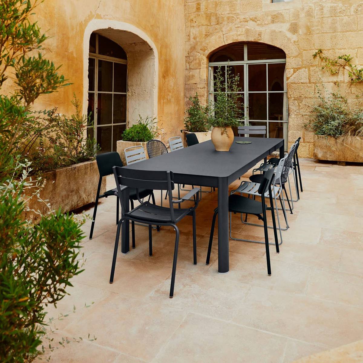 Table Rectangulaire Extensible 149/234 x 100 cm Ribambelle en Aluminium Table Rectangulaire Extensible 149/234 x 100 cm Ribambelle en Aluminium